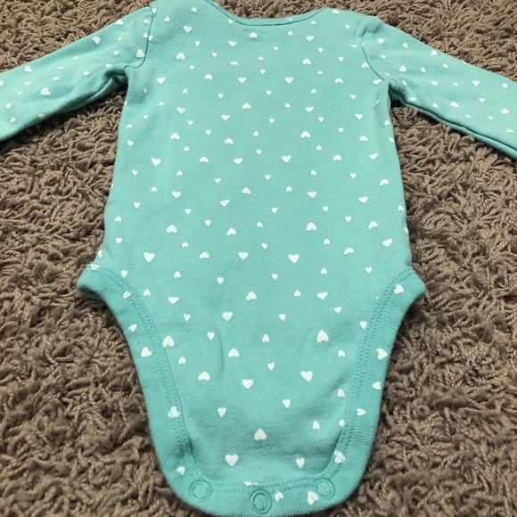 Gently used Carter’s Infant onesie - Picture 6 of 8